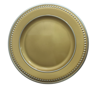 Plato Base de Pasta Dorado con Detalles Plateados