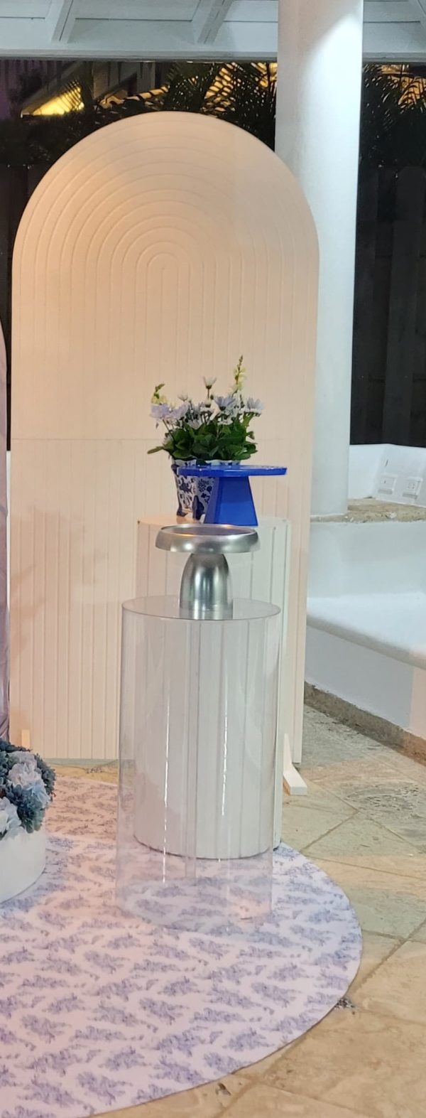 Mampara de Madera Blanca con Lineas Tope Ovalado - Imagen 2