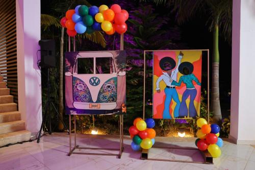 Groovy Party-26